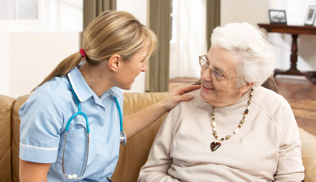 Buscas el cuidador perfecto para tus personas mayores