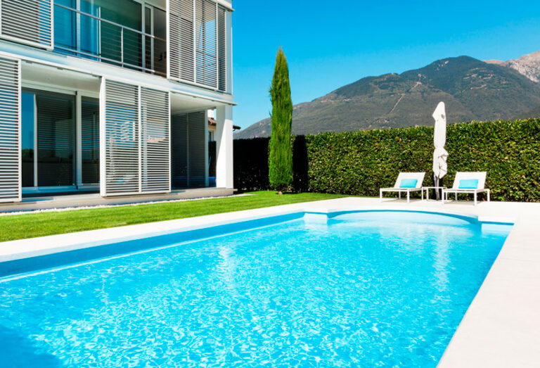 Cómo elegir la piscina de fibra perfecta para tu hogar