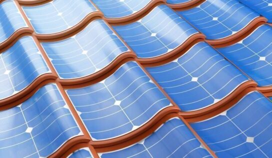 Solaro presenta la novedad de las tejas solares: energía gratis con estilo