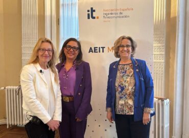 La AEIT-Madrid debate sobre el papel del ingeniero de telecomunicación en edificios inteligentes