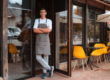 Barcelona agiliza la apertura de negocios: crece la demanda de licencias de actividades y proyectos