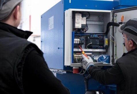 La obligación legal en España de las revisiones periódicas de seguridad de las compactadoras de cartón