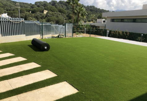 Puntal destaca el auge de la instalación de césped artificial como uno de los servicios con mayor demanda