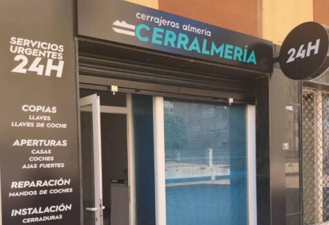 Cerralmería refuerza su servicio de cerrajeros 24 horas en Almería