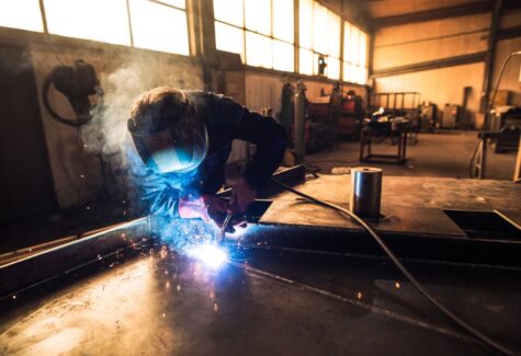 Solda Electric comercializa equipos de corte por plasma para uso profesional e industrial