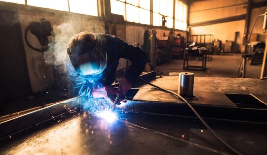 Solda Electric comercializa equipos de corte por plasma para uso profesional e industrial