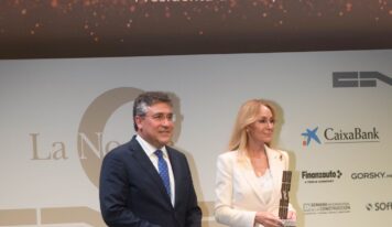 Esther Alcocer Koplowitz recibe el Premio de Honor de la CNC a toda su trayectoria profesional