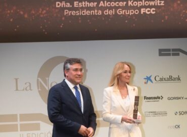 Esther Alcocer Koplowitz recibe el Premio de Honor de la CNC a toda su trayectoria profesional