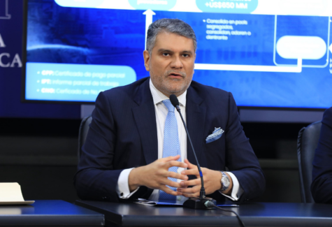 Andrés Farrugia impulsa financiamiento de Caja de Ahorros para acelerar obras públicas en Panamá