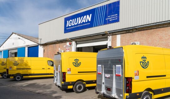 Igluvan convierte los vehículos de Correos en herramientas de trabajo avanzadas
